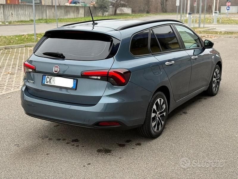 Usata Fiat Tipo Business 130 CV (95 kW) 2022 Grigio Station wagon