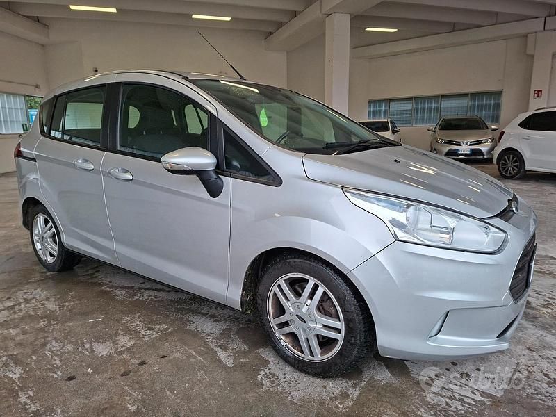 Begagnad Ford B-MAX Titanium 75 HK (55 kW) 2013 Grå Minibuss