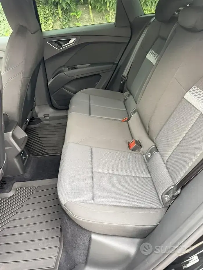 Usata Audi Q4 e-tron Business 69 kW (95 CV) 2021 Nero SUV
