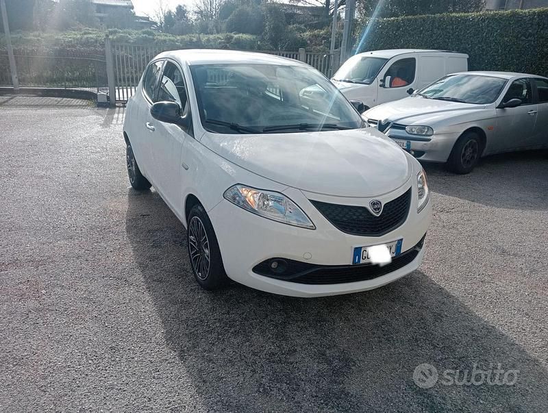 Usata Lancia Ypsilon 2020
