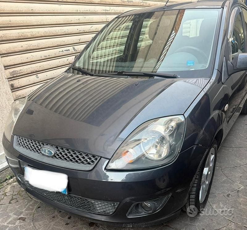 Usata Ford Fiesta 2007 Grigio Utilitaria