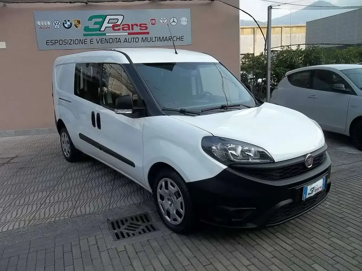 Usata Fiat Doblò 105 CV (77 kW) 2019 Bianco Monovolume