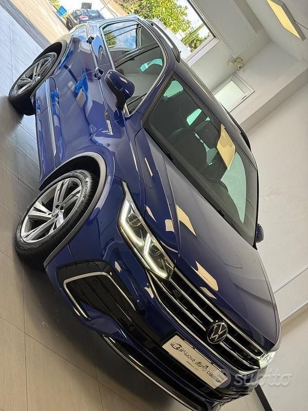 Usata VW Tiguan R-line 150 CV (110 kW) 2024 Blu SUV
