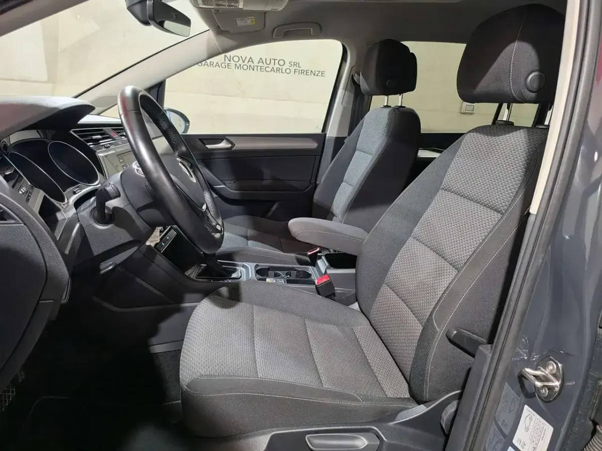 Usata VW Touran Executive 150 CV (110 kW) 2021 Grigio Monovolume