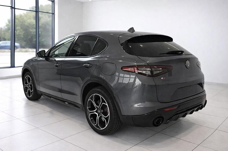 Occasion Alfa Romeo Stelvio Veloce 210 ch (154 kW) 2024 Gris SUV