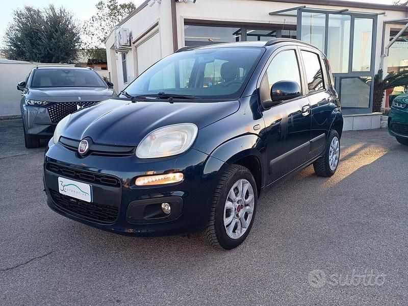 Usata Fiat Panda Lounge 85 CV (62 kW) 2013 Blu Utilitaria