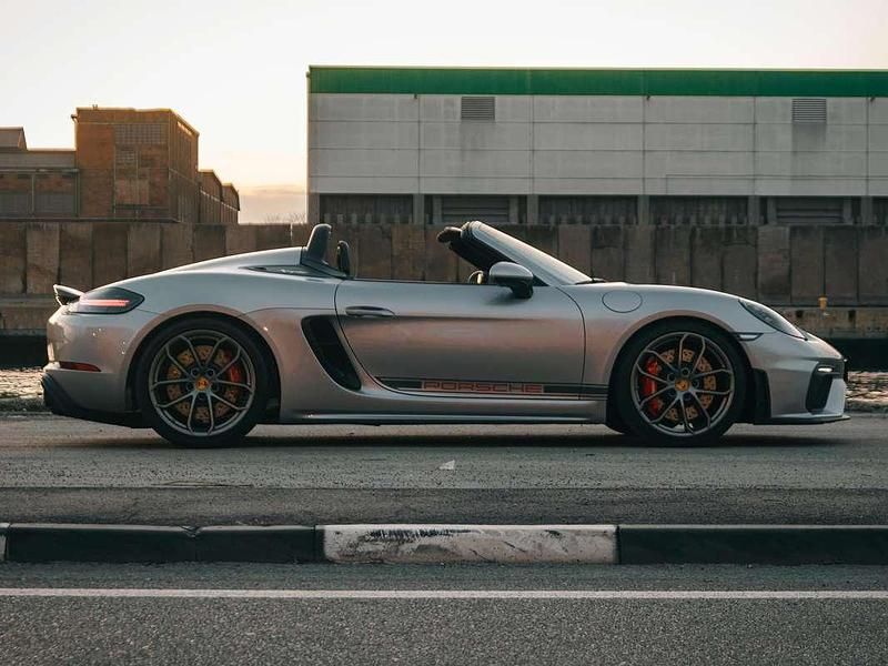 Usata Porsche 718 Spyder 420 CV (308 kW) 2023 Argento Cabrio