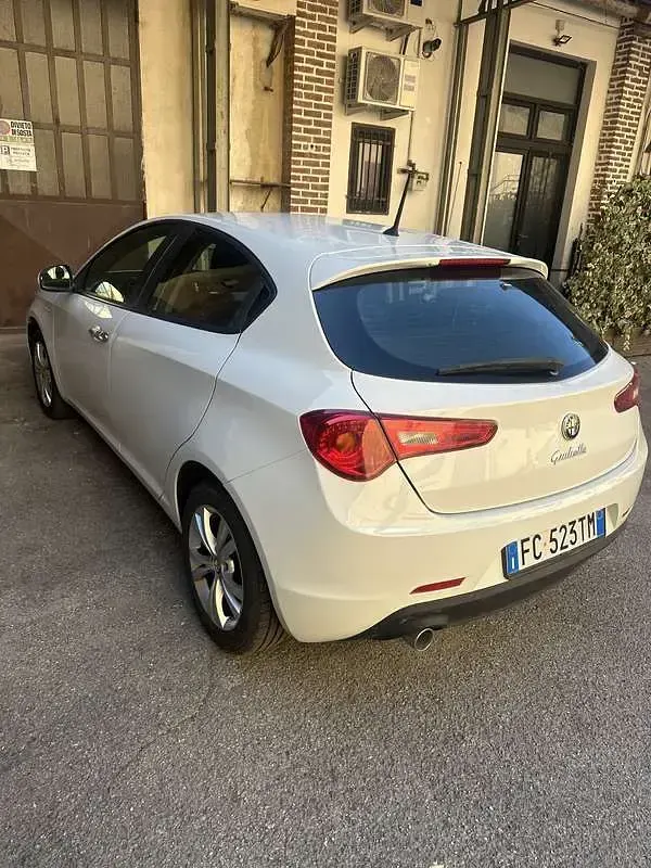 Usata Alfa Romeo Giulietta Business 120 CV (88 kW) 2016 Utilitaria