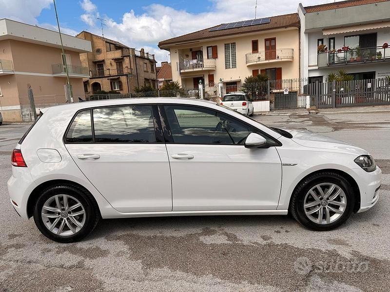Usata VW Golf VIII 2020 Bianco Berlina
