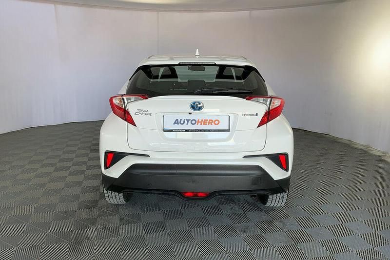 Second-hand Toyota C-HR Active 98 CP (72 kW) 2019 Alb SUV