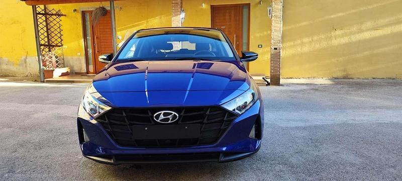 Usata Hyundai i20 82 CV (60 kW) 2022 Blu/azzurro Utilitaria