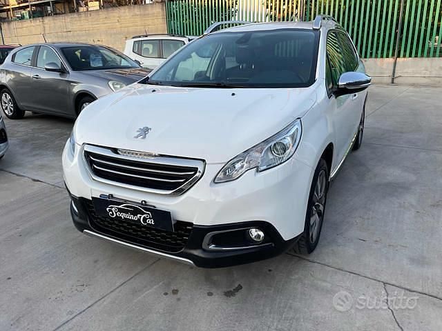 Usata Peugeot 2008 Allure 92 CV (67 kW) 2014 Bianco SUV