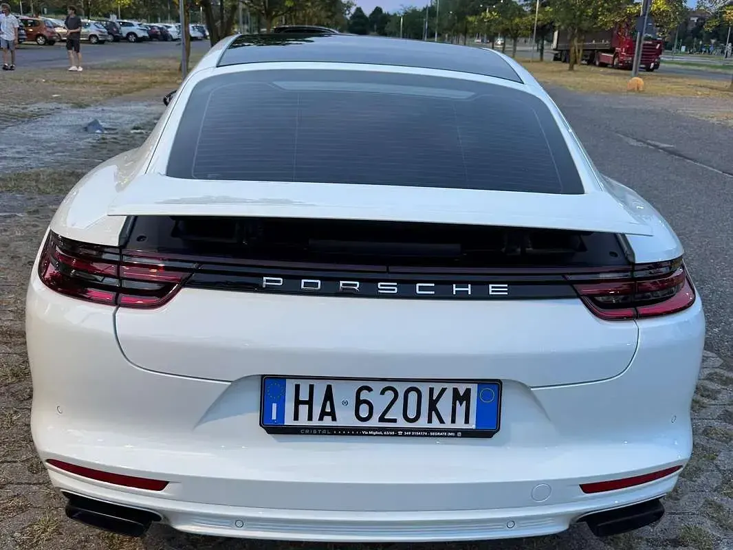Usata Porsche Panamera 330 CV (242 kW) 2017 Bianco Berlina