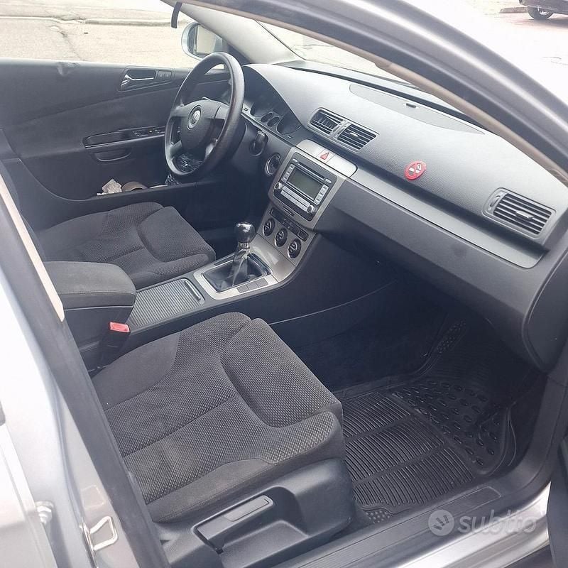 Usata VW Passat 150 CV (110 kW) 2007 Grigio Berlina