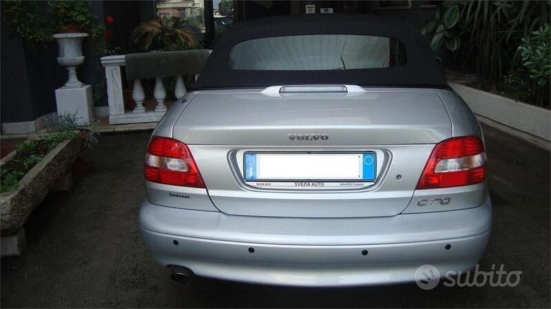 Usata Volvo C70 199 CV (146 kW) 2006 Grigio Cabrio