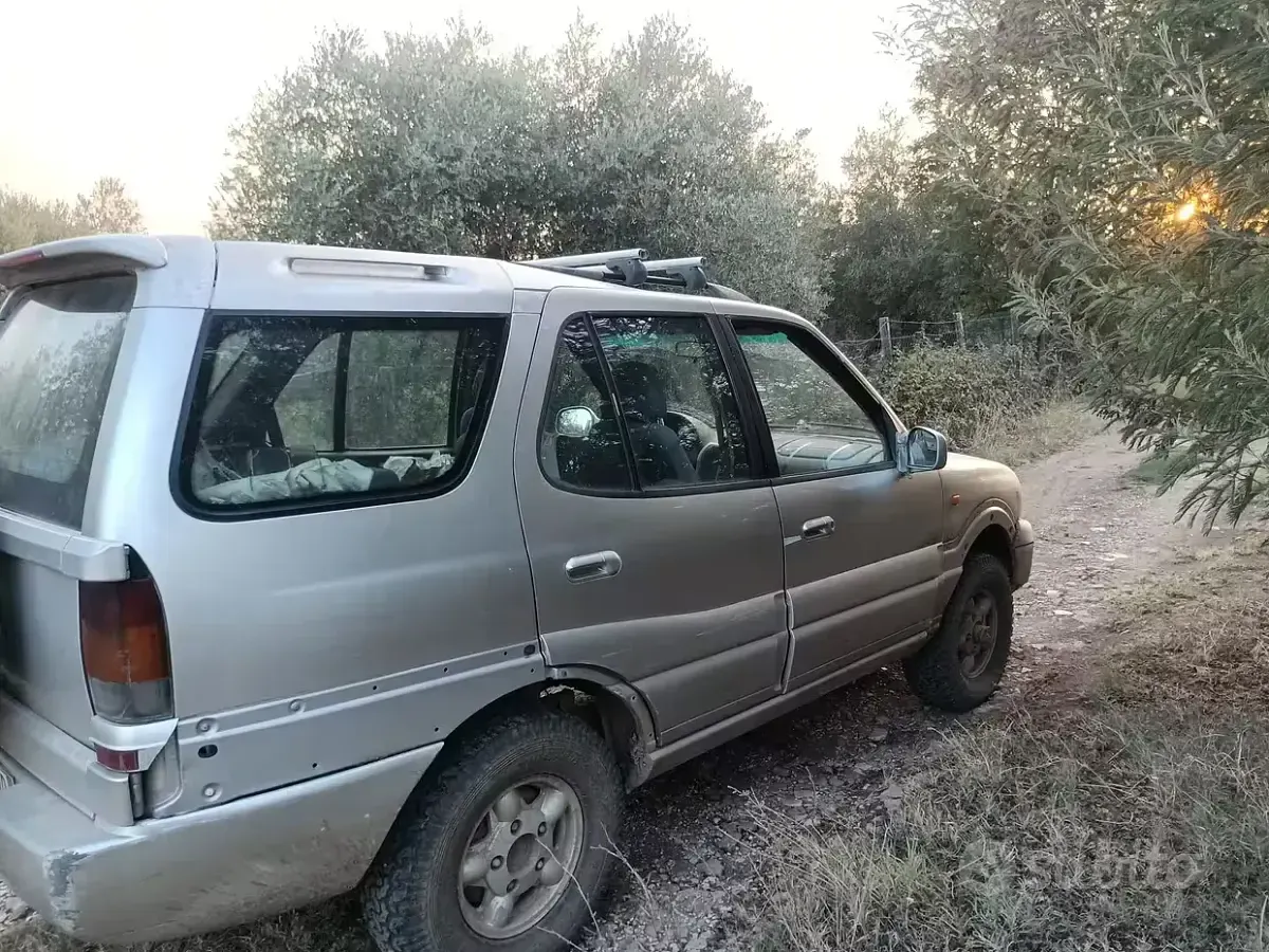 Usata Tata Safari 87 CV (63 kW) 2004 SUV
