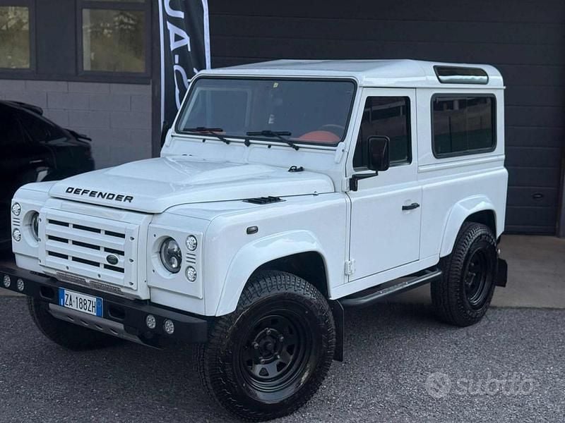 Usado Land Rover Defender 122 HP (89 kW) 2014 Branco SUV