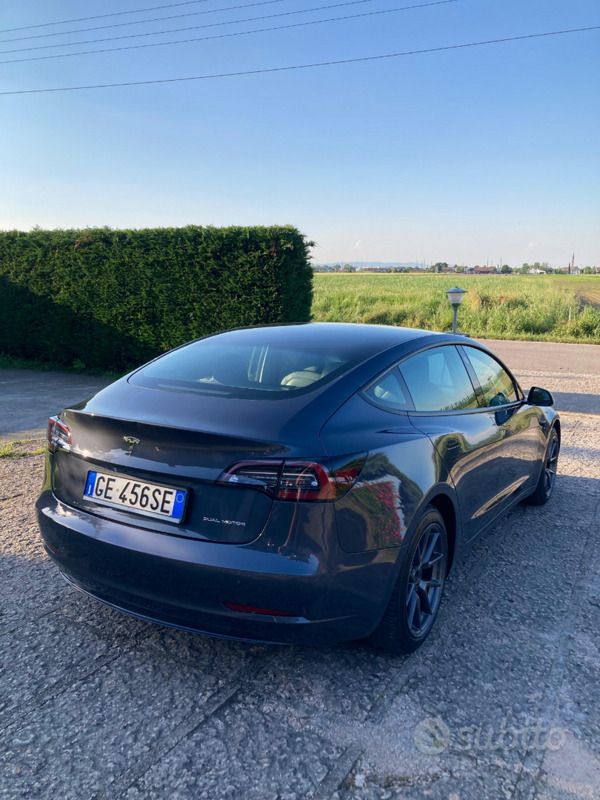 Usata Tesla Model 3 Long Range AWD 235 kW (320 CV) 2021 Grigio Berlina