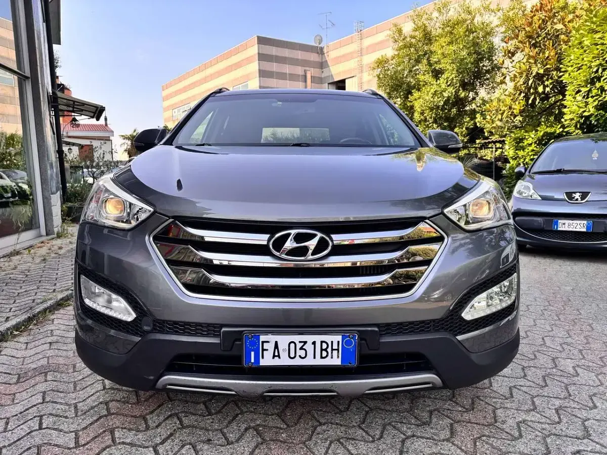 Usata Hyundai Santa Fe Comfort 197 CV (144 kW) 2015 Grigio SUV