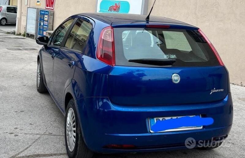 Usata Fiat Punto 90 CV (66 kW) 2006 Blu Utilitaria