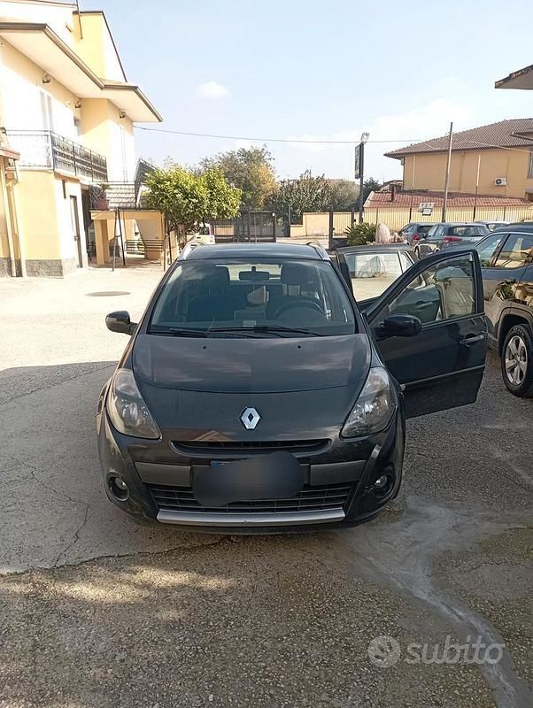 Usata Renault Clio GrandTour 105 CV (77 kW) 2010 Nero Station wagon