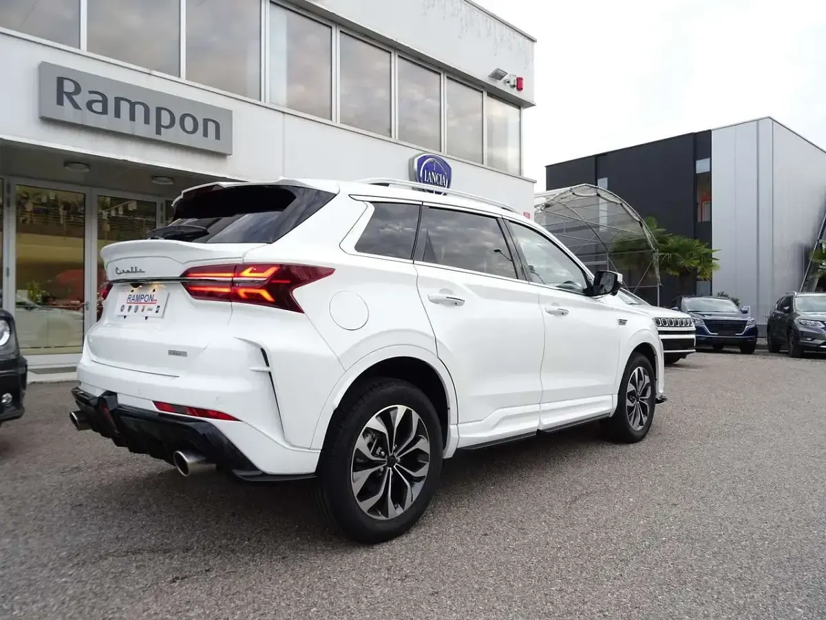 Nuova Cirelli 3 133 CV (97 kW) 2026 Bianco SUV