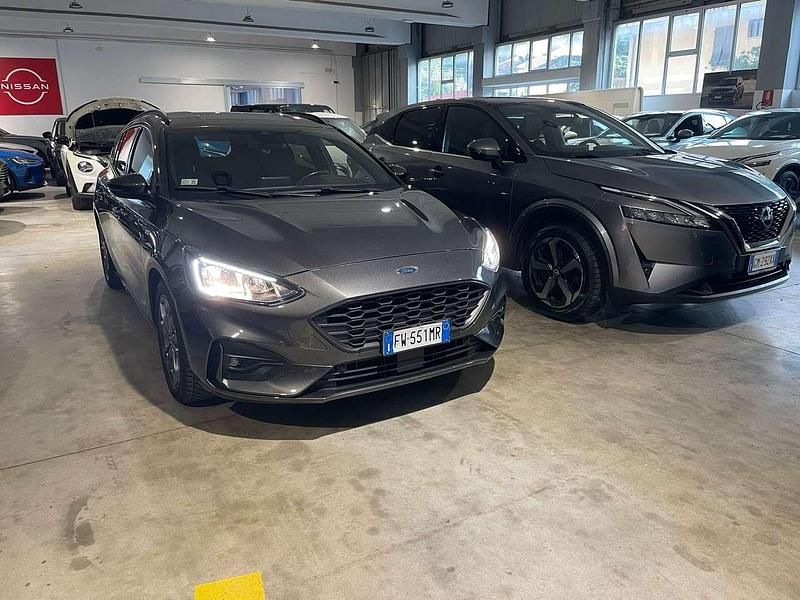 Magnetic grey Usata 2019 Ford Focus ST-Line Station wagon | 12.500 € (Cara) - Immagine 1/3