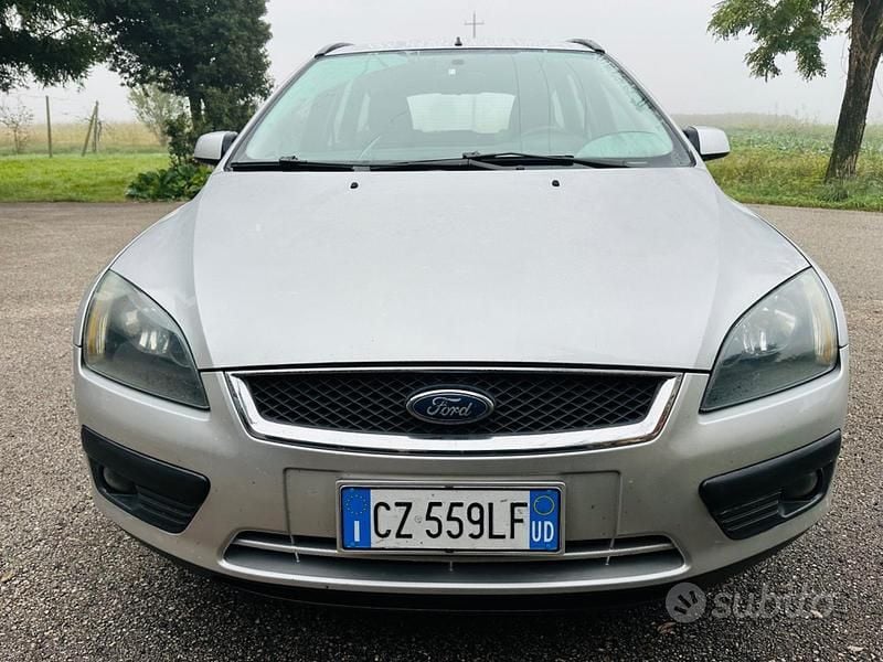 Usata Ford Focus S 115 CV (84 kW) 2007 Grigio Station wagon