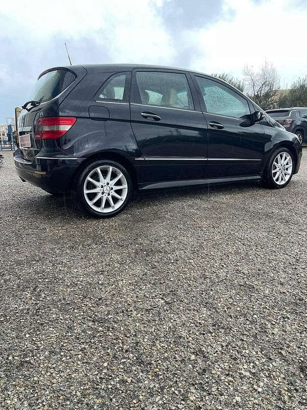 Usata Mercedes B180 108 CV (79 kW) 2006 Nero Monovolume