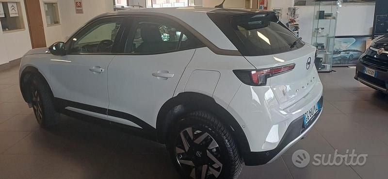 Usata Opel Mokka Elegance 110 CV (80 kW) 2022 Bianco SUV