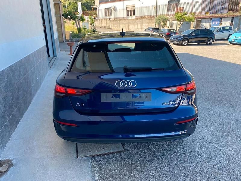 Usata Audi A3 115 CV (84 kW) 2021 Blu Berlina