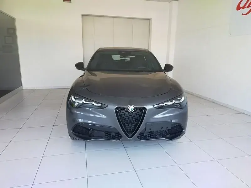Usata Alfa Romeo Stelvio Sprint 209 CV (153 kW) 2024 Antracite SUV