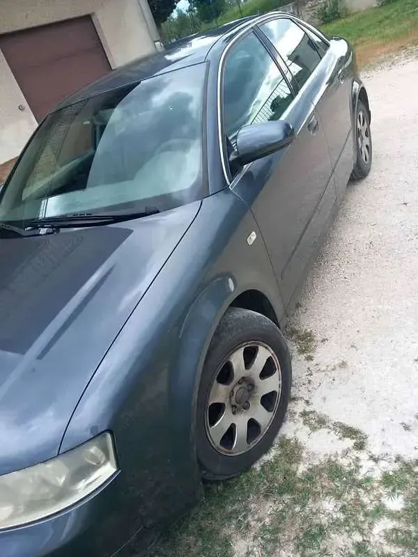 Usata Audi A4 Ambiente 131 CV (96 kW) 2003 Grigio Berlina
