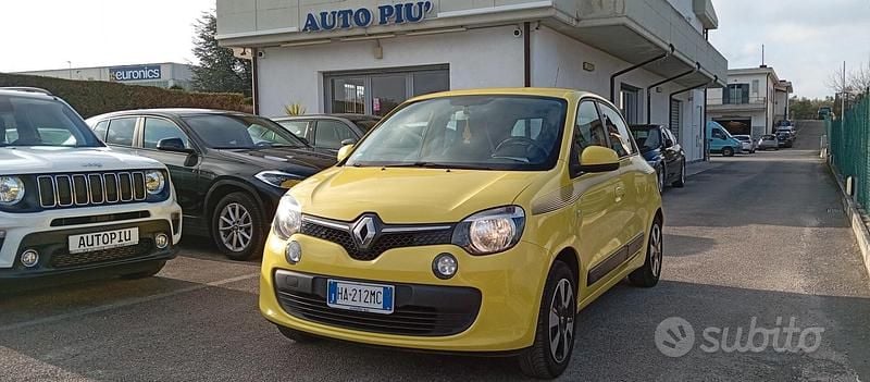 Usata Renault Twingo SE 71 CV (52 kW) 2014 Giallo Utilitaria