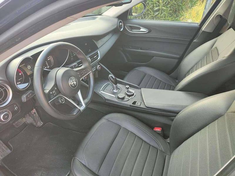 Usata Alfa Romeo Giulia Tech Edition 160 CV (117 kW) 2020 Blu/azzurro Berlina