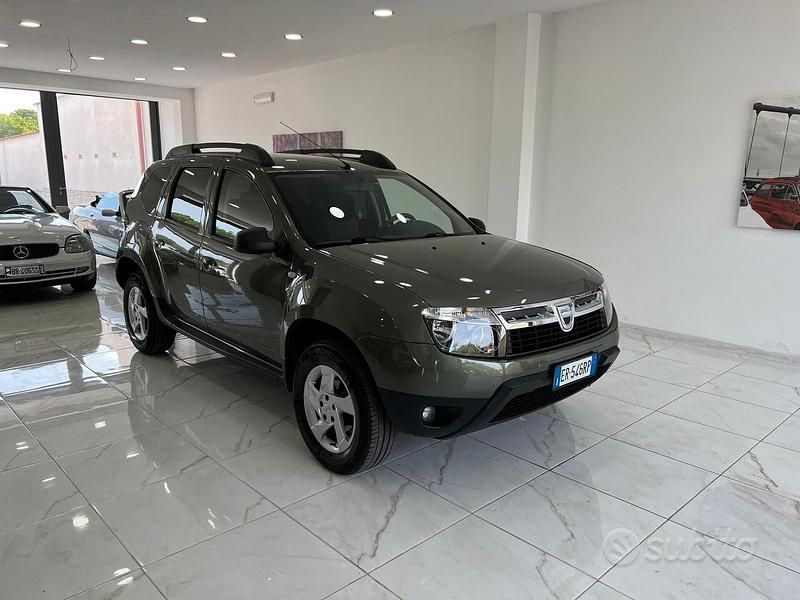 Usata Dacia Duster Ambiance 110 CV (80 kW) 2013 Verde SUV