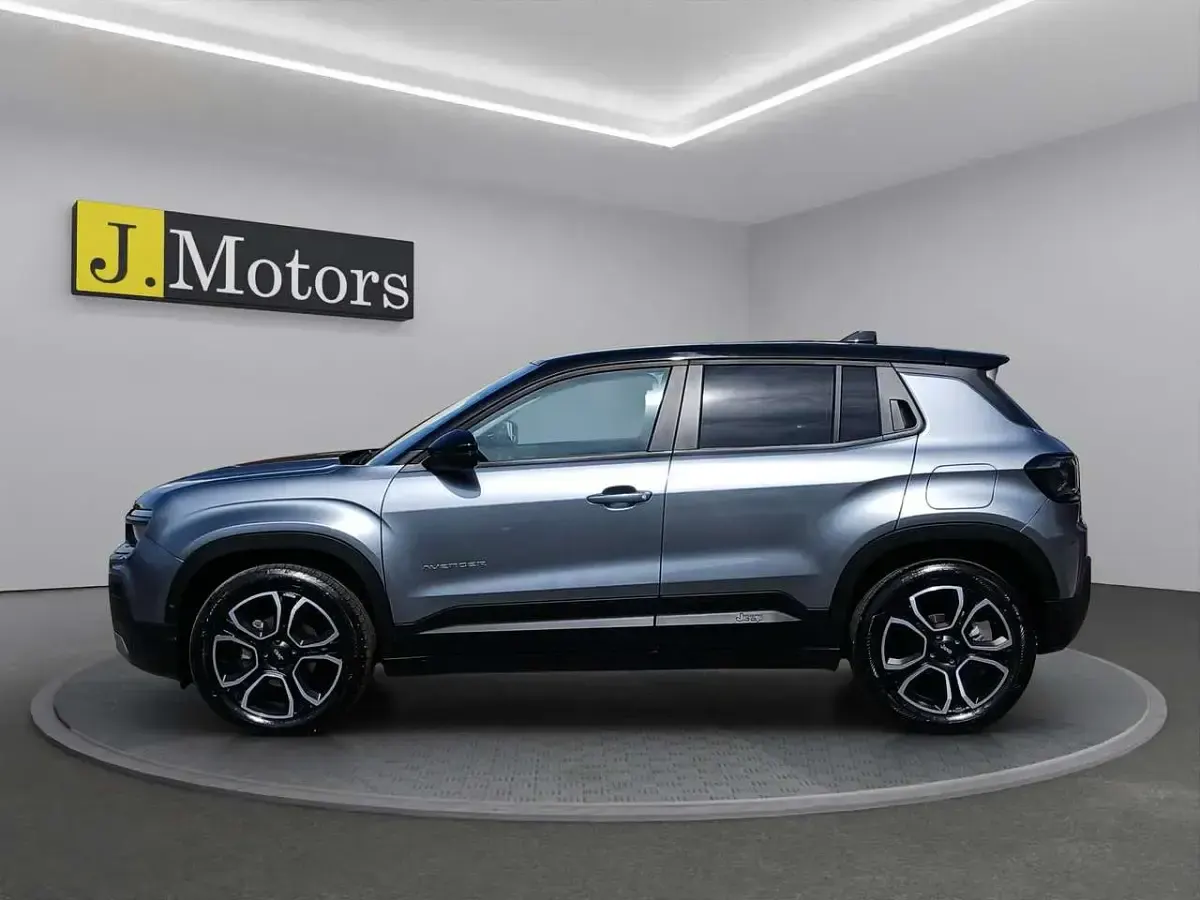 Usata Jeep Avenger Summit 101 CV (74 kW) 2025 Metallizzato tetto nero SUV
