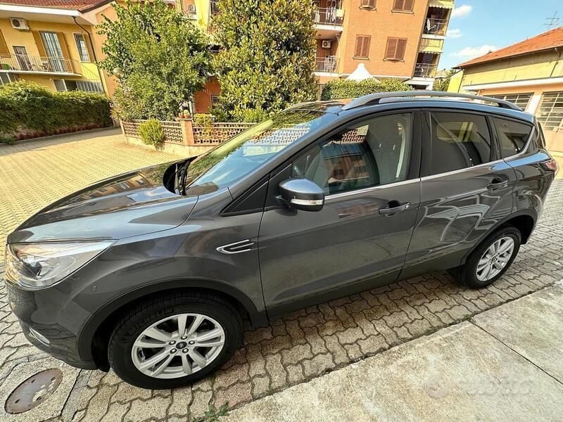 Usata Ford Kuga Business Edition 120 CV (88 kW) 2019 Grigio SUV