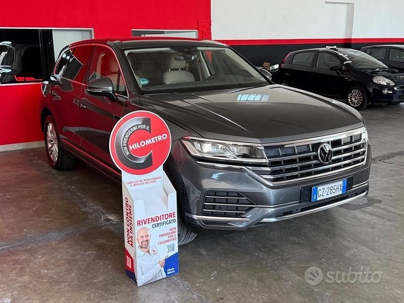Usata VW Touareg Atmosphere 286 CV (210 kW) 2021 Grigio SUV