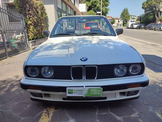 Usata BMW 318 Cabriolet 113 CV (83 kW) 1992 Bianco Cabrio