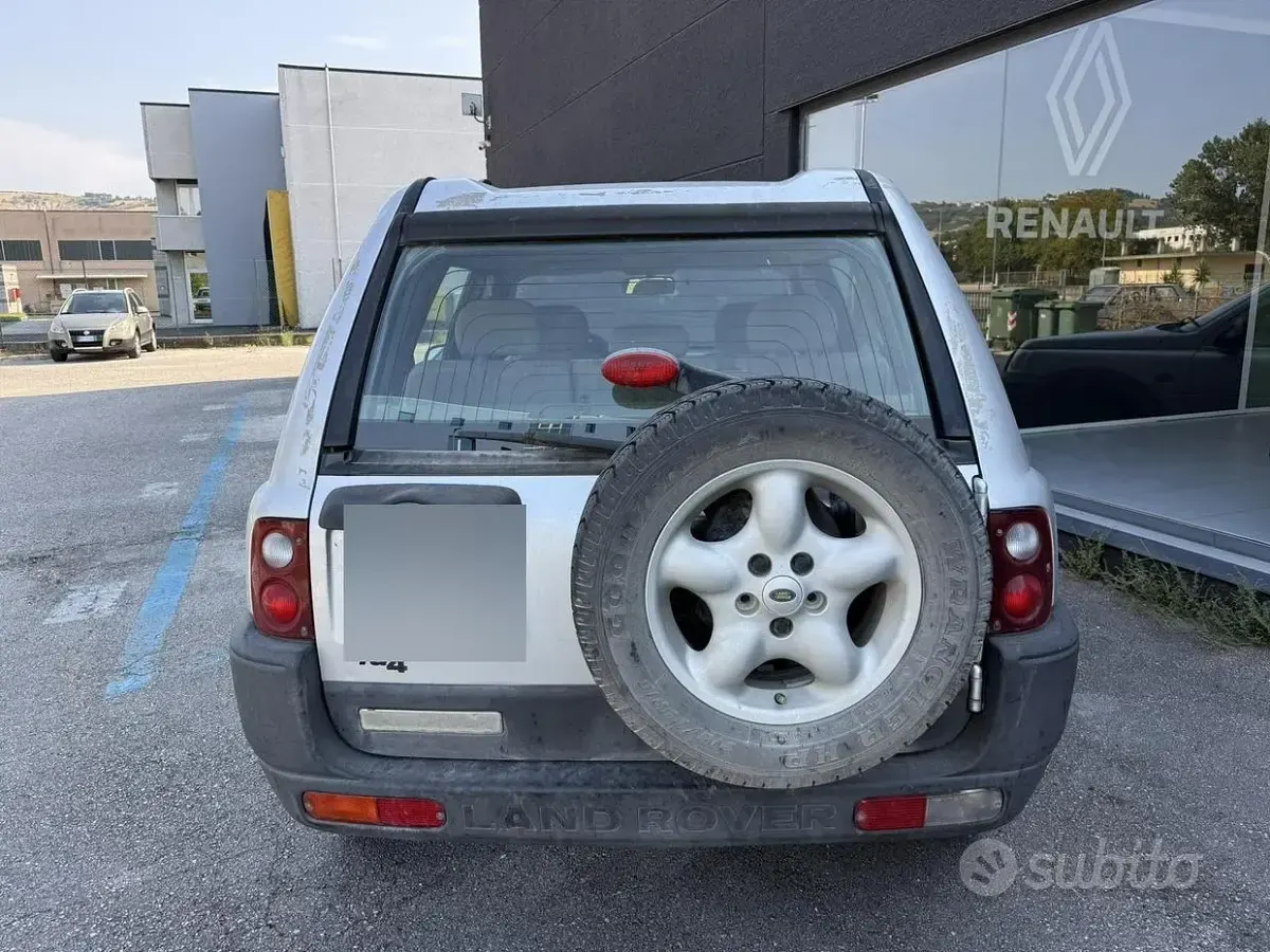 Usata Land Rover Freelander 111 CV (81 kW) 2002 Grigio SUV