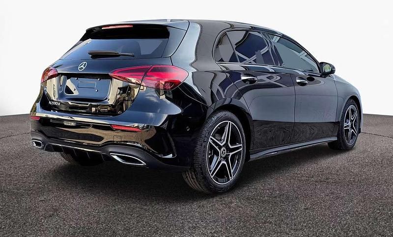 Usata Mercedes A200 Advanced Plus 150 CV (110 kW) 2025 Nero Utilitaria
