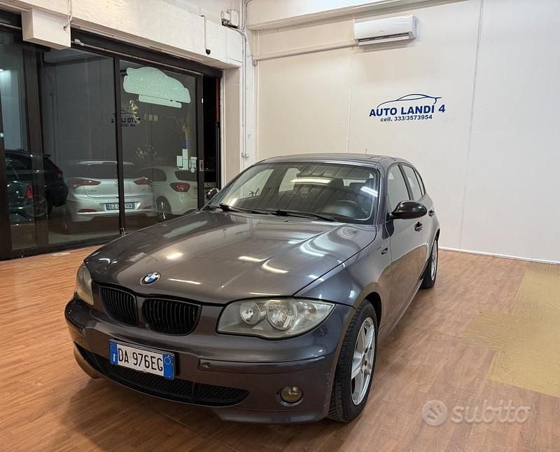 Usata BMW 120 163 CV (119 kW) 2005 Grigio Utilitaria