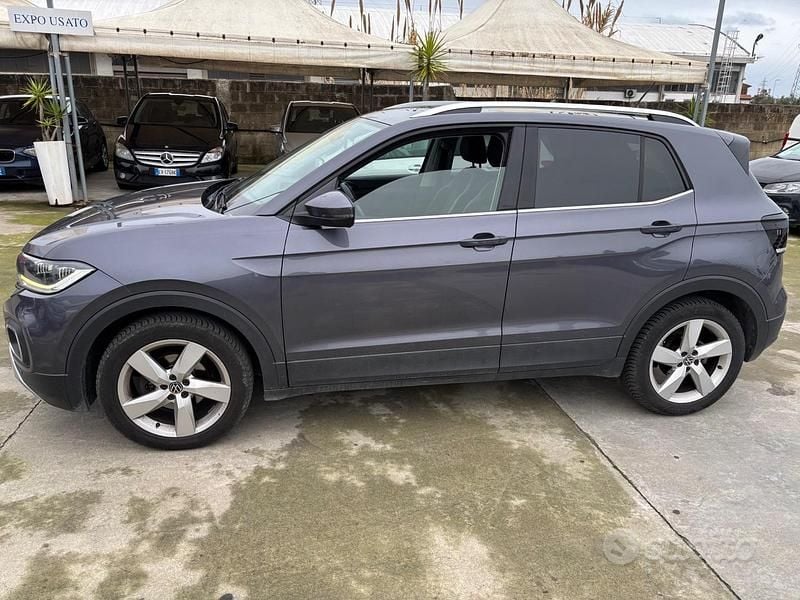 Usata VW T-Cross Advance 150 CV (110 kW) 2021 Grigio SUV