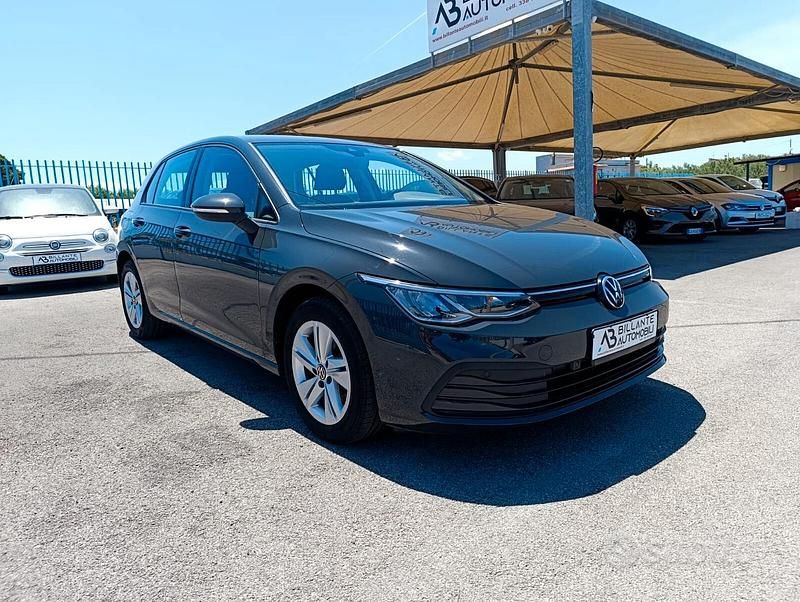 Usata VW Golf VIII Style 116 CV (85 kW) 2022 Grigio Berlina