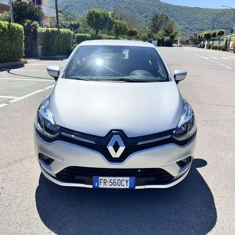 Usata Renault Clio IV Life 75 CV (55 kW) 2018 Berlina