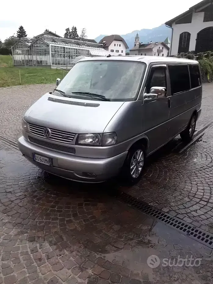 Usata VW Multivan 151 CV (111 kW) 2002 Grigio Monovolume