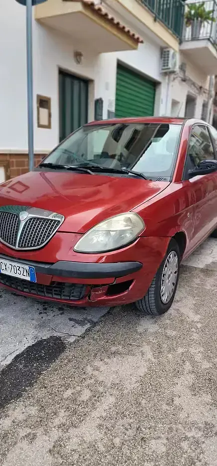 Usata Lancia Ypsilon 60 CV (44 kW) 2005 Rosso Utilitaria