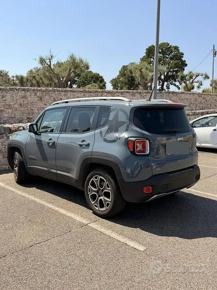 Usata Jeep Renegade 120 CV (88 kW) 2014 Grigio SUV