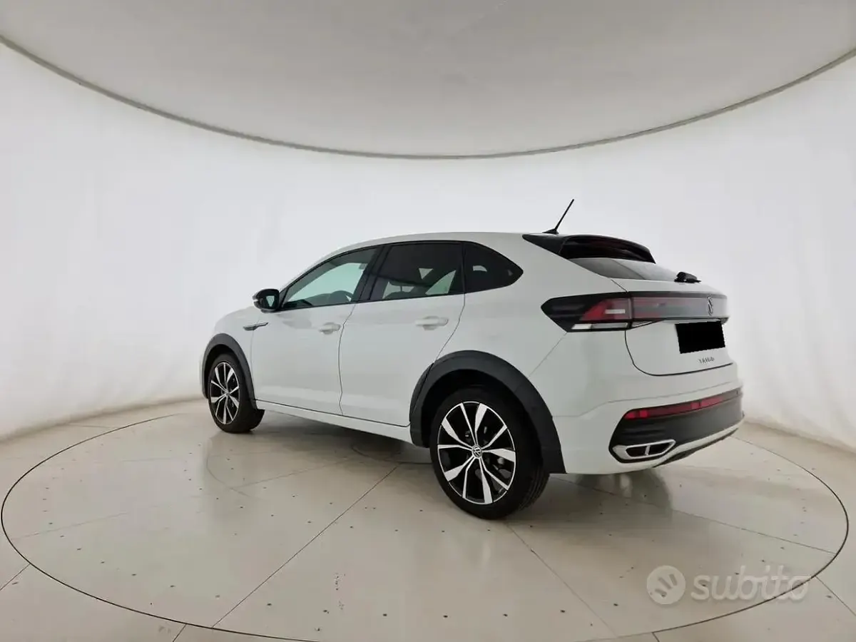Usata VW Taigo R-line 150 CV (110 kW) 2023 Pure white SUV